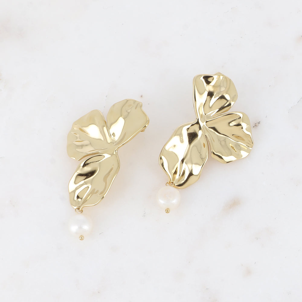 Petal & Pearl Earrings β floral drama, gentle sway πΈβ¨
