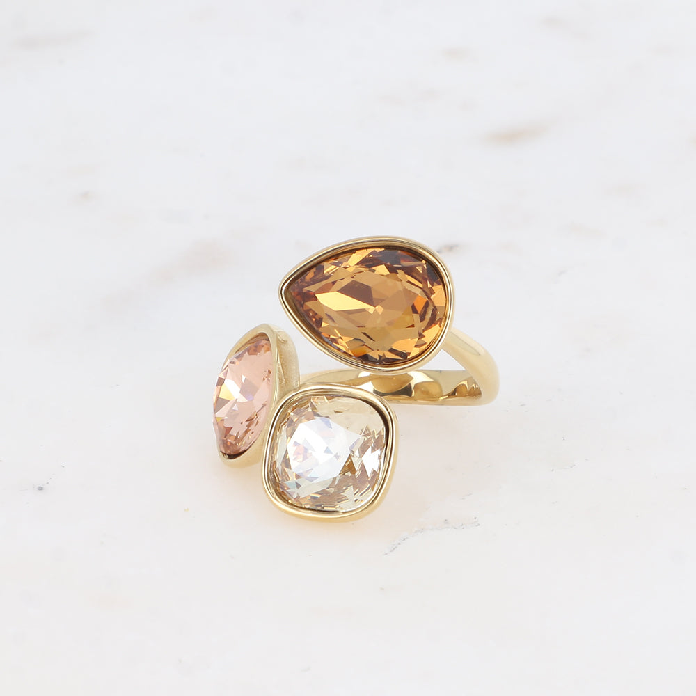 Triple Crystal Open Ring – Bold sparkle, statement energy 💎✨