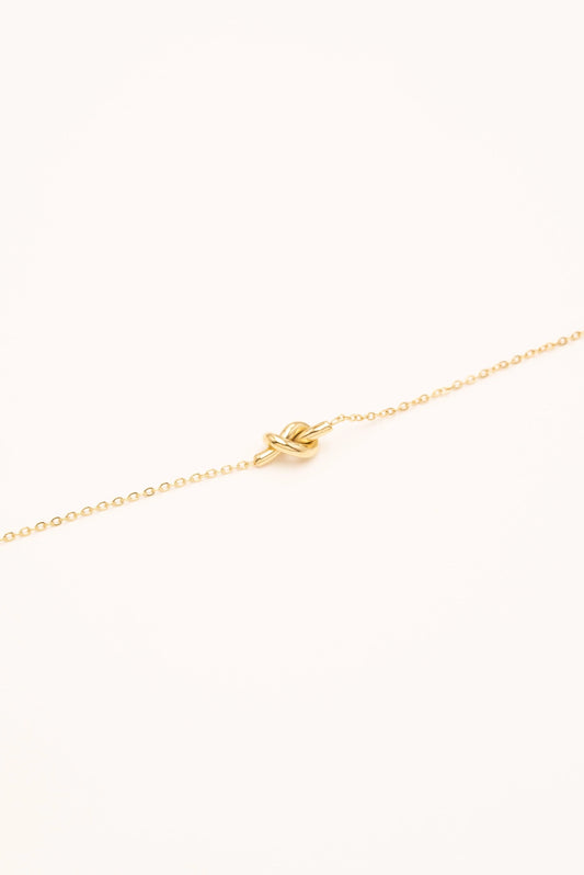Lésia Knot Bracelet – Subtle, Sweet & Symbolic 💛✨